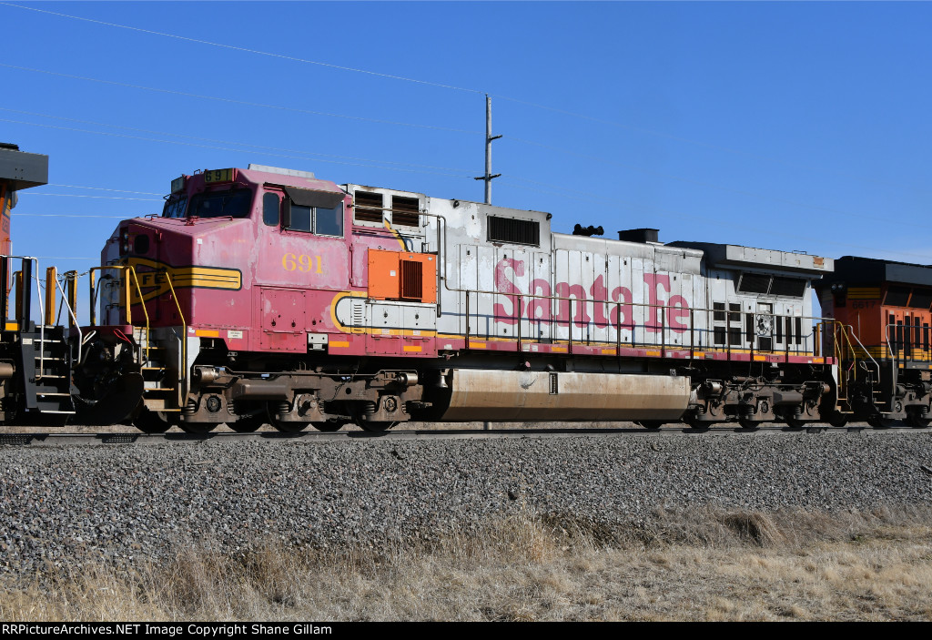 BNSF 691 Roster shot.